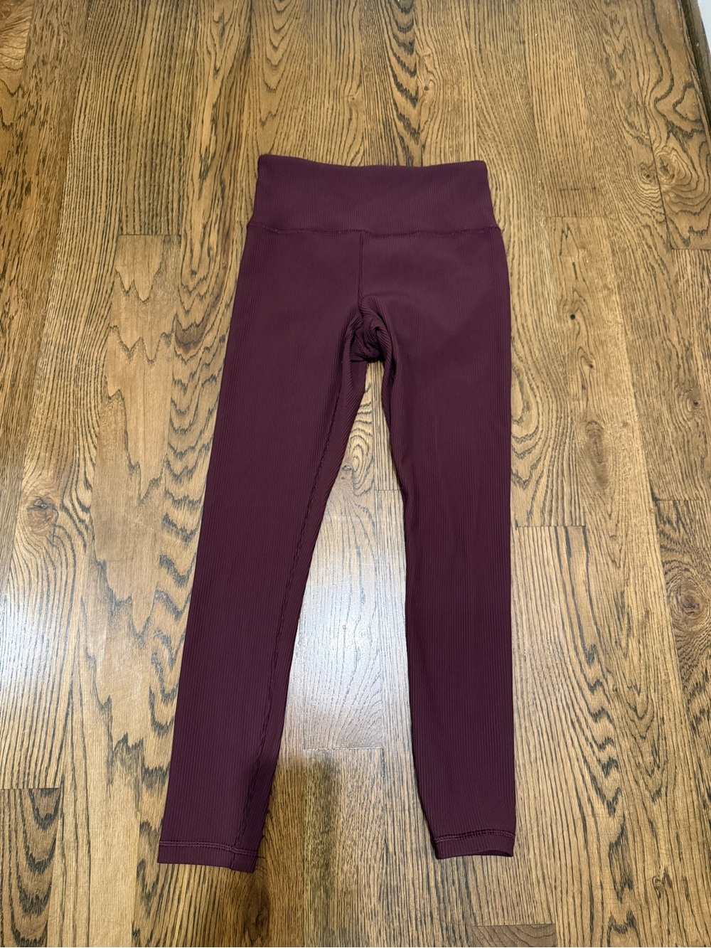 Athleta Elation Burgundy Ribbed 7/8 Leggings - Size Medium
